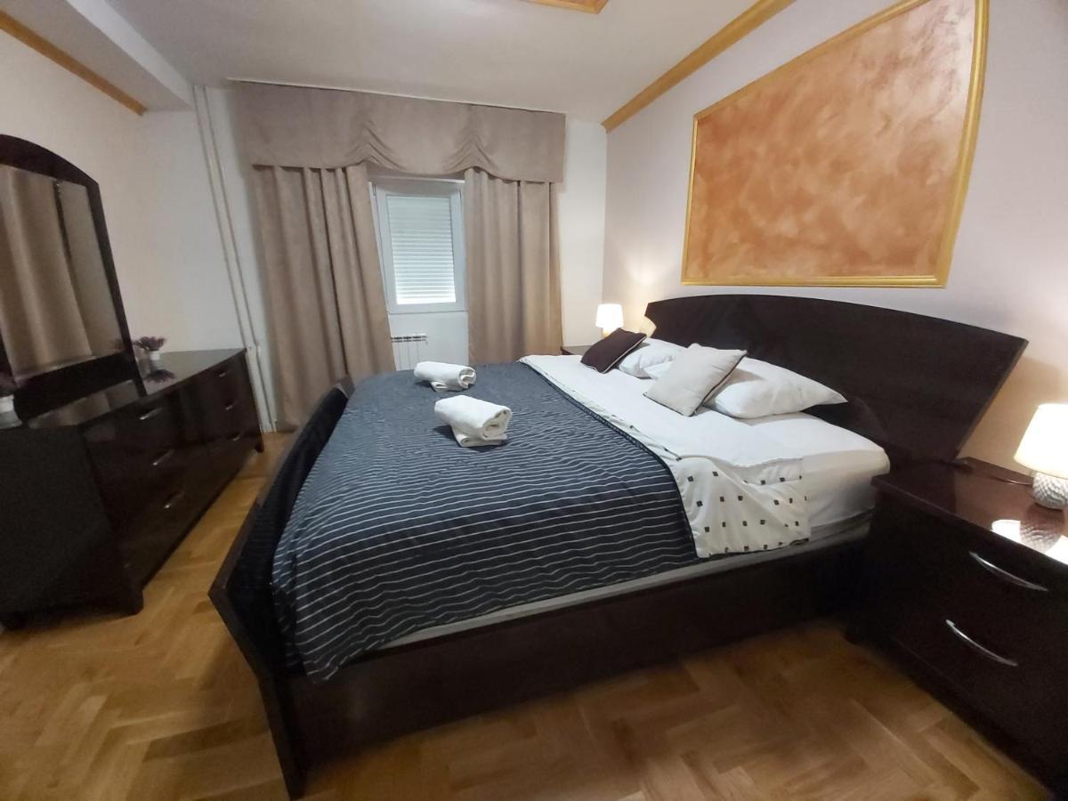 Appartamento Target Banja Luka Esterno foto