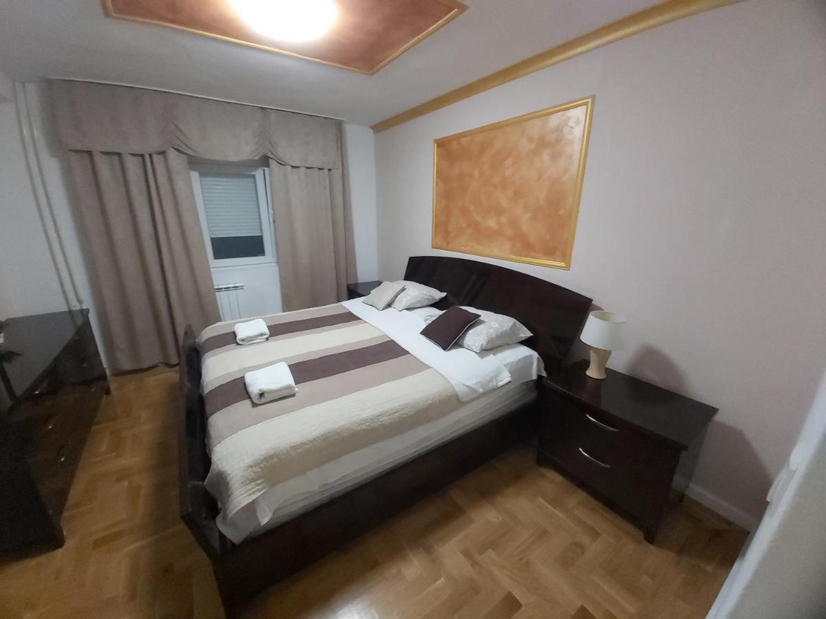 Appartamento Target Banja Luka Esterno foto